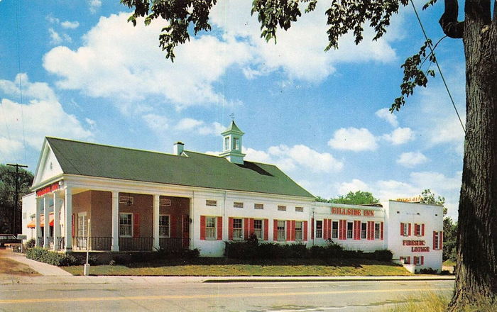 Courthouse Grille (Hillside Inn, Ernestos) - Vintage Postcard